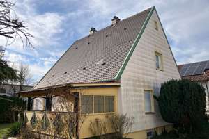 Freistehendes Einfamilienhaus mit Garage und Garten in Ingolstadt