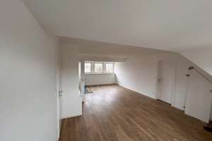 Geräumige 3-Zimmer-Dachgeschosswohnung mit Fussbodenheizung in Kettwig – Die vollständige Adresse der Immobilie erhältst du vom Anbieter., 45219 Kettwig, Essen – Vorschaubild 2