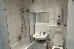 Gepflegte 2-Zimmer-Wohnung im 4. OG in Mannheim-Schwetzingerstadt/Oststadt – Rheinhäuser Straße 21-23, 68165 Schwetzingerstadt/Oststadt, Mannheim – Vorschaubild 2