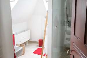 Charmante 2-Zimmer-DG-Wohnung in einer denkmalgeschützten Stadtvilla | Eislingen – Die vollständige Adresse der Immobilie erhältst du vom Anbieter., 73054 Eislingen/Fils – Vorschaubild 9