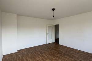Großzügige, gepflegte 3,5-Zimmer-Wohnung mit Balkon – Die vollständige Adresse der Immobilie erhältst du vom Anbieter., 47139 Beeck, Duisburg – Vorschaubild 2