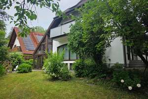 Außergewöhnliches Einfamilienhaus mit Einliegerwohnung, Wellnessbereich und traumhaftem Garten – Die vollständige Adresse der Immobilie erhältst du vom Anbieter., 81249 Lochhausen, München – Vorschaubild 12