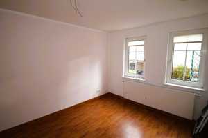 Zweifamilienhaus + teilausgebaute Scheune + Garten + 5 Stellplätze – Main-Taunus-Kreis – Vorschaubild 5