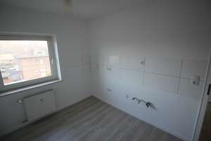 Duisburg- Beeckerwerth, sanierte schöne 3 Zimmer Wohnung im 3- Familienhaus – Siebengebirgsstraße 16, 47139 Beeckerwerth, Duisburg – Vorschaubild 4