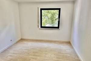 Eigennutzer und Investoren aufgepasst! Drei Parteienhaus in citynaher Lage – Die vollständige Adresse der Immobilie erhältst du vom Anbieter., 42853 Schöne Aussicht, Remscheid – Vorschaubild 8