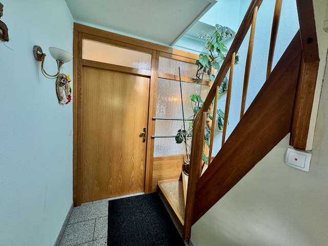 Immobilie in Schaafheim - Sehr gepflegtes Zweifamilienhaus auf einem großzügigen Grundstück direkt in Schaafheim! - Bild 0