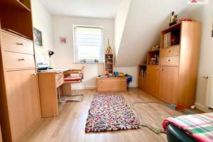 Einfamilienhaus in Burkhardtsdorf bei Chemnitz: 100 m², Traumlage, Terrasse, Grün, Wärmepumpe &Kamin – Die vollständige Adresse der Immobilie erhältst du vom Anbieter., 9235 Burkhardtsdorf – Vorschaubild 12