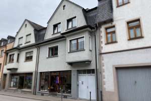 Wohn-Geschäftshaus mit Potential in zentraler Lage Oberwesels – Die vollständige Adresse der Immobilie erhältst du vom Anbieter., 55430 Oberwesel – Vorschaubild 1
