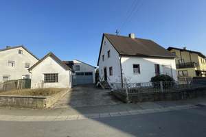 Einfamilienhaus mit großer Maschinenhalle und Werkstatt in Waidhaus! – Die vollständige Adresse der Immobilie erhältst du vom Anbieter., 92726 Waidhaus – Vorschaubild 3
