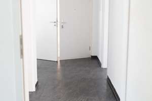Attraktive 3-Zimmerwohnung in Top-Lage von Wiesbaden – Renoviert, mit Balkon und perfekter Anbindung – Hollerbornstraße 85, 65197 Rheingauviertel / Hollerborn, Wiesbaden – Vorschaubild 2