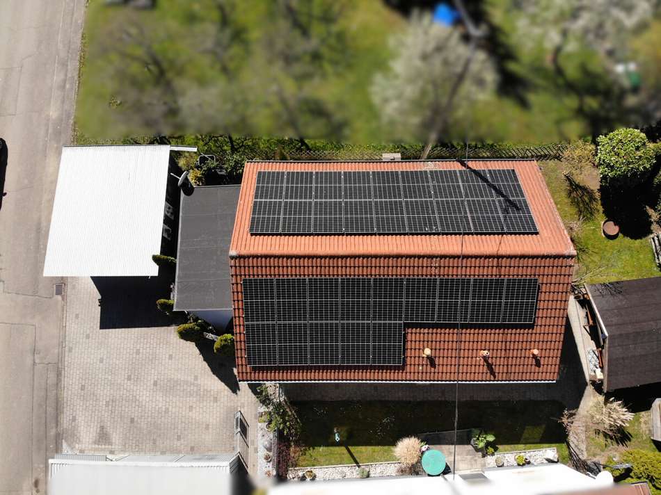 Draufsicht mit Photovoltaik