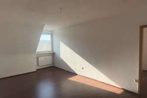 Viel Platz für den Alltag in dieser 2,5 Zimmer-Wohnung in Essen – Bismarckstraße 21, 45128 Südviertel, Essen – Vorschaubild 2
