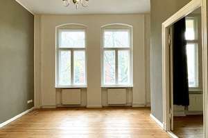 Charmante Altbauwohnung mit Flügeltür und großzügigen Raumhöhen in Weißensee