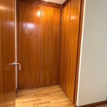 ZWEI-ZIMMER-WOHNUNG MIT ZWEI BADEZIMMERN, SOFORT BEZUGSFERTIG