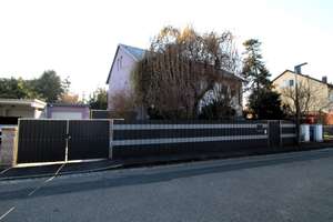 Mehr Zuhause geht nicht – großzügiges Wohnen mit Garten, Balkon und großem Dachstudio – Die vollständige Adresse der Immobilie erhältst du vom Anbieter., 90455 Kornburg, Worzeldorf, Nürnberg – Vorschaubild 1