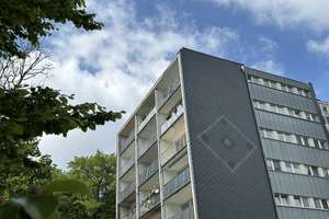 Traumhafter Fernblick in Ronsdorf - Dachgeschosswohnung mit Aufzug und Balkon – Die vollständige Adresse der Immobilie erhältst du vom Anbieter., 42369 Ronsdorf, Wuppertal – Vorschaubild 3