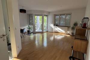 3-Zimmer-Wohnung im Erdgeschoss mit Balkon ins Grüne