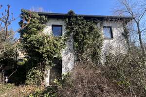 Liebe auf den 2. Blick! Einfamilienhaus in schöner Lage wartet auf  Leute mit Phantasie und Tatkraft
