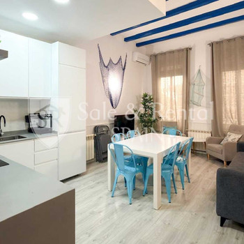 Charmantes, renoviertes Haus mit Charakter im Zentrum, 150 m vom Strand in Blanes entfernt