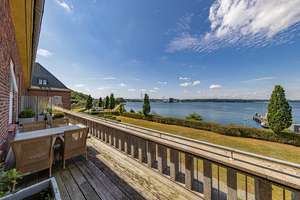 Exklusives Wohnen in erster Wasserlage – Traumwohnung mit Panoramablick über die Flensburger Förde