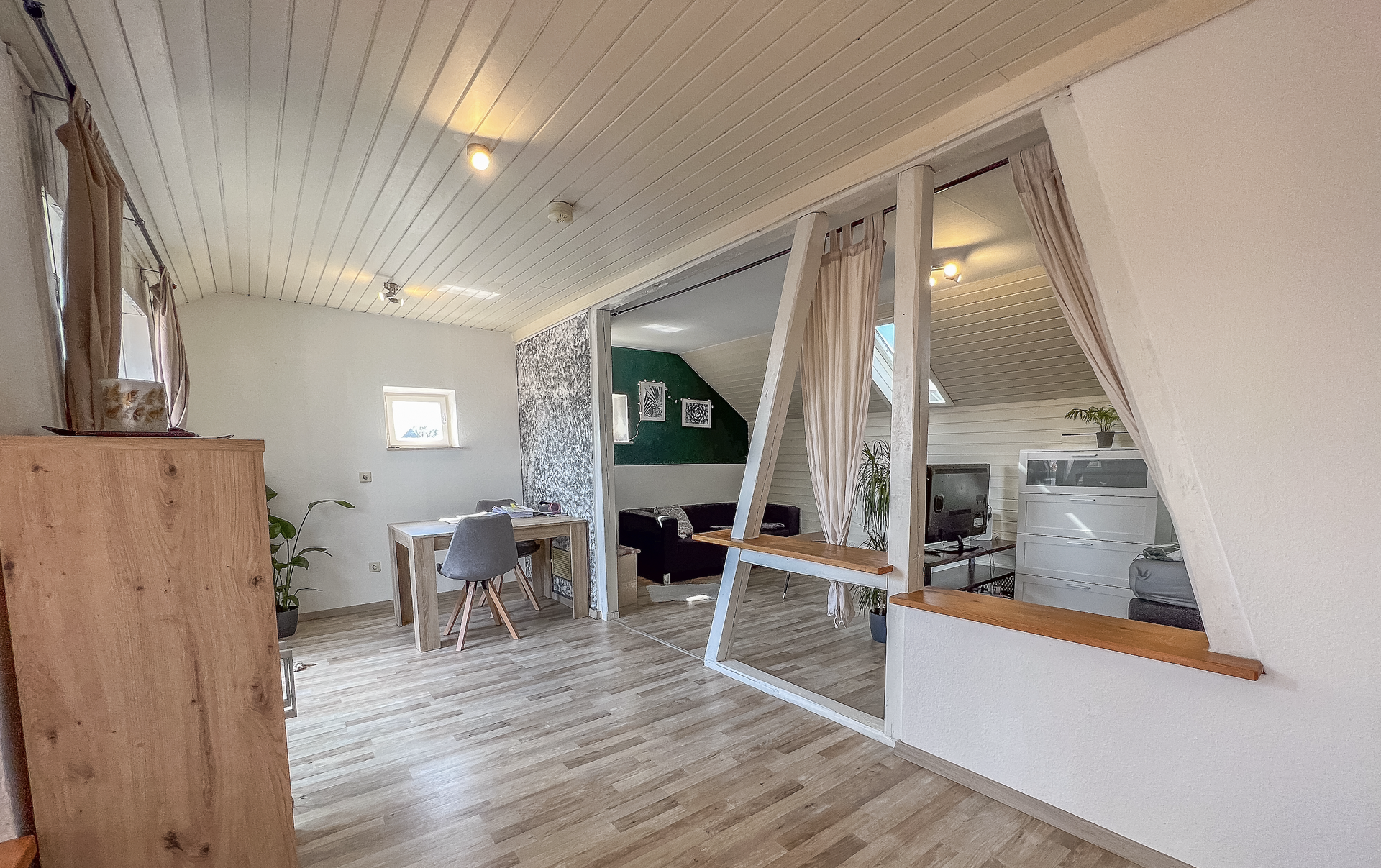 Immobilie in Wangen - Große 1,5-Zimmer Wohnung mit Weitblick und Dachloggia in Wangen - Bild 0