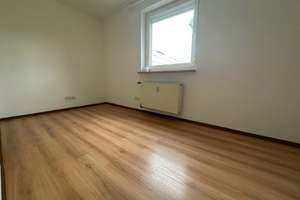 Renditeobjekt!  3-Zi. Wohnung im 1. OG – ideal für WG, nahe Uni, modernisiert. – Die vollständige Adresse der Immobilie erhältst du vom Anbieter., 93051 Kumpfmühl-Ziegetsdorf-Neuprüll, Regensburg – Vorschaubild 5