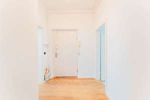 Charmante, bezugsfreie 1,5-Zimmer-Wohnung mit Balkon in bester Lage von Berlin-Mitte! Denkmalschutz – Die vollständige Adresse der Immobilie erhältst du vom Anbieter., 10119 Mitte (Ortsteil), Berlin – Vorschaubild 8