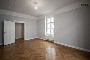 Frisch sanierte 5 Zimmer Altbauwohnung in Schwabing – München – Vorschaubild 9