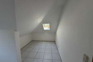 Attraktive Dachgeschosswohnung in Bottrop-Boy mit Loggia – Die vollständige Adresse der Immobilie erhältst du vom Anbieter., 46240 Boy, Bottrop – Vorschaubild 9