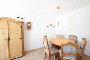 Sonniges Reihenhaus in absolut ruhiger Lage in Puchheim, 5 Zimmer+ Bad+ 2 WCs + Südbalkon+ Südgarten – 82178 Puchheim – Vorschaubild 5