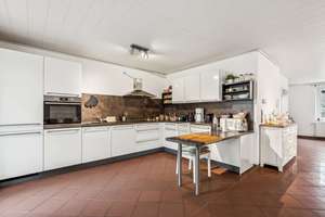 NEUES ANGEBOT !!! Stadthaus | 5 Zimmer | 3 Bäder | Zentrale Lage MG – Die vollständige Adresse der Immobilie erhältst du vom Anbieter., 41063 Eicken, Mönchengladbach – Vorschaubild 3