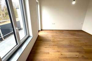 Wie neu: 98 m² große 3,5 Zi. - Penthouse-ETW
mit 35 m² SW- Dachterrasse u. Panoramablick über Ellw. – Die vollständige Adresse der Immobilie erhältst du vom Anbieter., 73479 Ellwangen (Jagst) – Vorschaubild 11