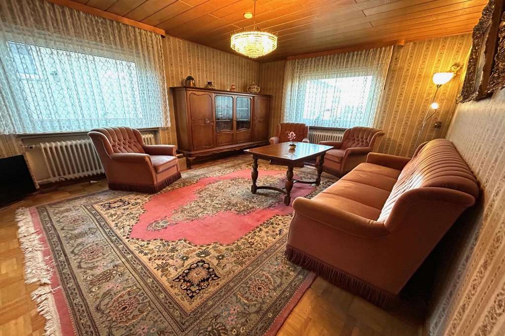 Immobilie in Gau-Algesheim - Freistehendes Einfamilienhaus mit Garage und Garten - Bild 2