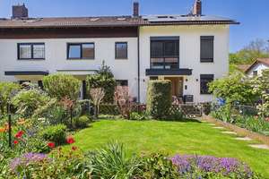 Großzügiges Reihenmittelhaus mit sonnigem Garten, IN-Nordost – Die vollständige Adresse der Immobilie erhältst du vom Anbieter., 85055 Nordost, Ingolstadt – Vorschaubild 2