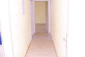 3 - Raumwohnung mit Laminat, Balkon – St. Michael Str. 9, 39112 Magdeburg – Vorschaubild 8
