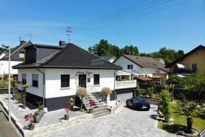 Saniert und bezugsfertig! Das ideale Zuhause für Sie und Ihre Familie! Nutzen Sie diese Chance! – Die vollständige Adresse der Immobilie erhältst du vom Anbieter., 53783 Eitorf – Vorschaubild 15
