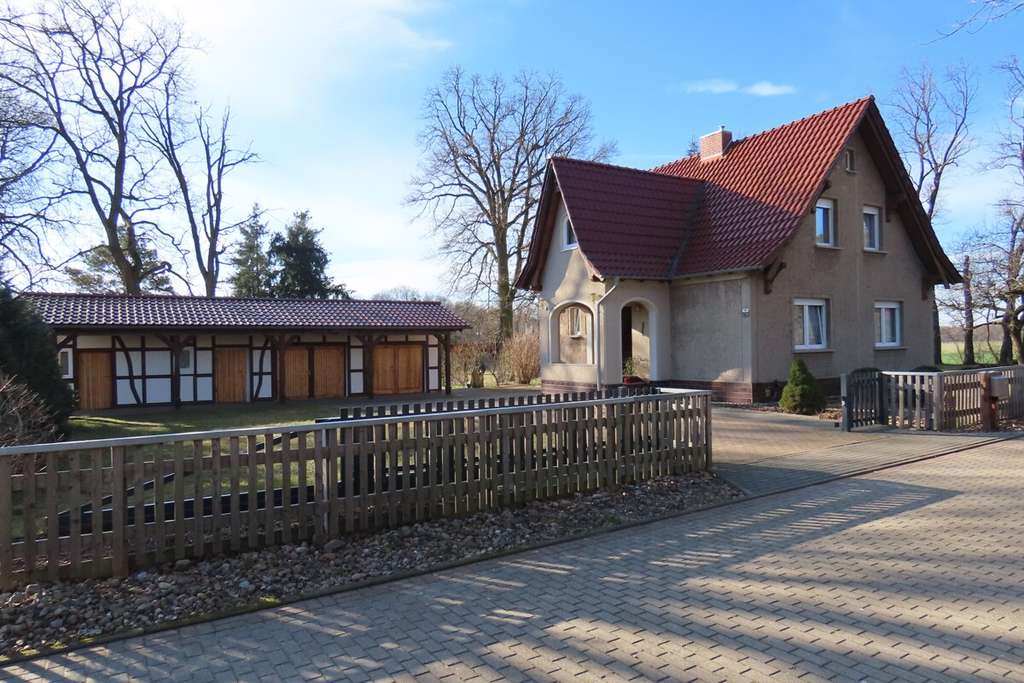 Immobilie in Arendsee (Altmark) - Einfamilienhaus mit großem Grundstück - Bild 1