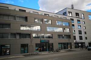 Befristet bis 30.09.2025! Hochwertiges Studentenzimmer mit Pantryküche und Terrasse – Kumpfmühlerstraße 9/11, 93047 Regensburg – Vorschaubild 1