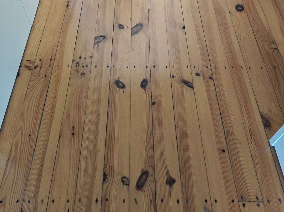 Holzdielen 1. OG und EG