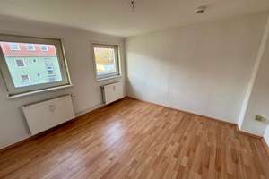 Licht, Charme & Gestaltungsspielraum – 2-Zimmer-Dachgeschosswohnung mit Renovierungsbonus | GBH – Haßjägerweg 36, 38229 Gebhardshagen, Salzgitter – Vorschaubild 3
