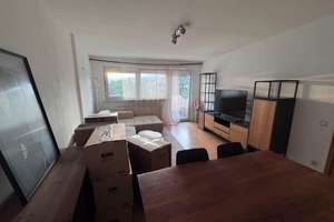 Gut geschnittene 3 Zimmer-Wohnung mit Balkon und EBK in F- Ginnheim – 60431 Ginnheim, Frankfurt am Main – Vorschaubild 2