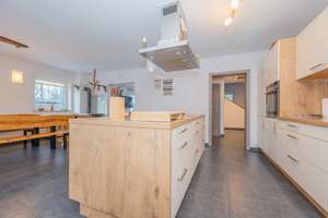 Großes Zweifamilienhaus bestehend aus angebautem Neubau zur Eigennutzung und Altbau mit Wohnrecht – Die vollständige Adresse der Immobilie erhältst du vom Anbieter., 84364 Bad Birnbach – Vorschaubild 15