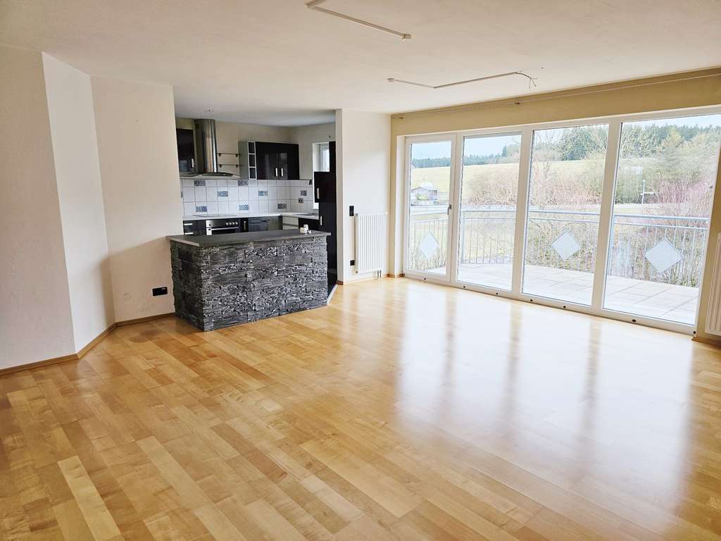 Immobilie in Dunningen - Helle 4-Zimmer-Wohnung in kleiner Einheit! - Bild 3