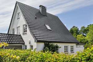 Preetz - Repräsentatives Wohnen in bester Lage – Die vollständige Adresse der Immobilie erhältst du vom Anbieter., 24211 Preetz – Vorschaubild 2