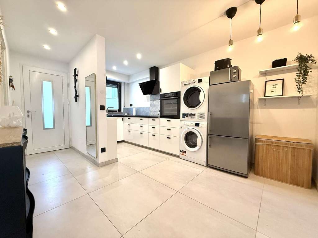 Monheim: Modernisierte 3-Zimmer-Wohnung – ideal als Zuhause oder Investment