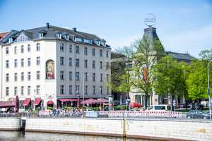 Bezugsfreies Penthouse Berlin-Mitte I 2 Terrassen, Weitblick I nahe Bundestag I Gestaltungspotenzial – Die vollständige Adresse der Immobilie erhältst du vom Anbieter., 10117 Mitte (Ortsteil), Berlin – Vorschaubild 15