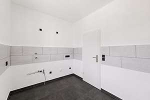 PROVISIONSFREI: komplett sanierte 3-ZKB mit Stellplatz und 2 Balkonen in Top Lage! – Bürgermeister-Bohl-Str. 24, 86157 Pfersee-Süd, Augsburg – Vorschaubild 24