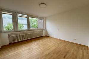 *** renovierte 3 Zimmerwohnung mit saniertem Badezimmer & großem Balkon in Oberkassel *** – 40547 Oberkassel, Düsseldorf – Vorschaubild 15