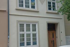 Wohnhaus mit 3 Wohneinheiten
großteils modernisiert und saniert 
in zentraler Altstadtlage – Die vollständige Adresse der Immobilie erhältst du vom Anbieter., 23966 Altstadt, Wismar – Vorschaubild 2
