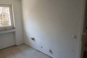 Viel Platz für den Alltag in diesem freistehenden Einfamilienhaus in Bonn-Röttgen – Die vollständige Adresse der Immobilie erhältst du vom Anbieter., 53125 Röttgen, Bonn – Vorschaubild 9